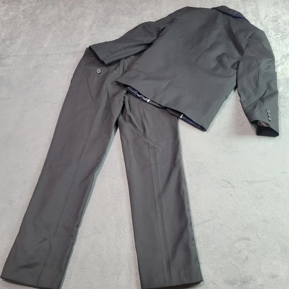 IZOD Boys Black 2 Piece‎ Suit Set Blazer Pants Wool Blend Size 8 IZ35700R-215